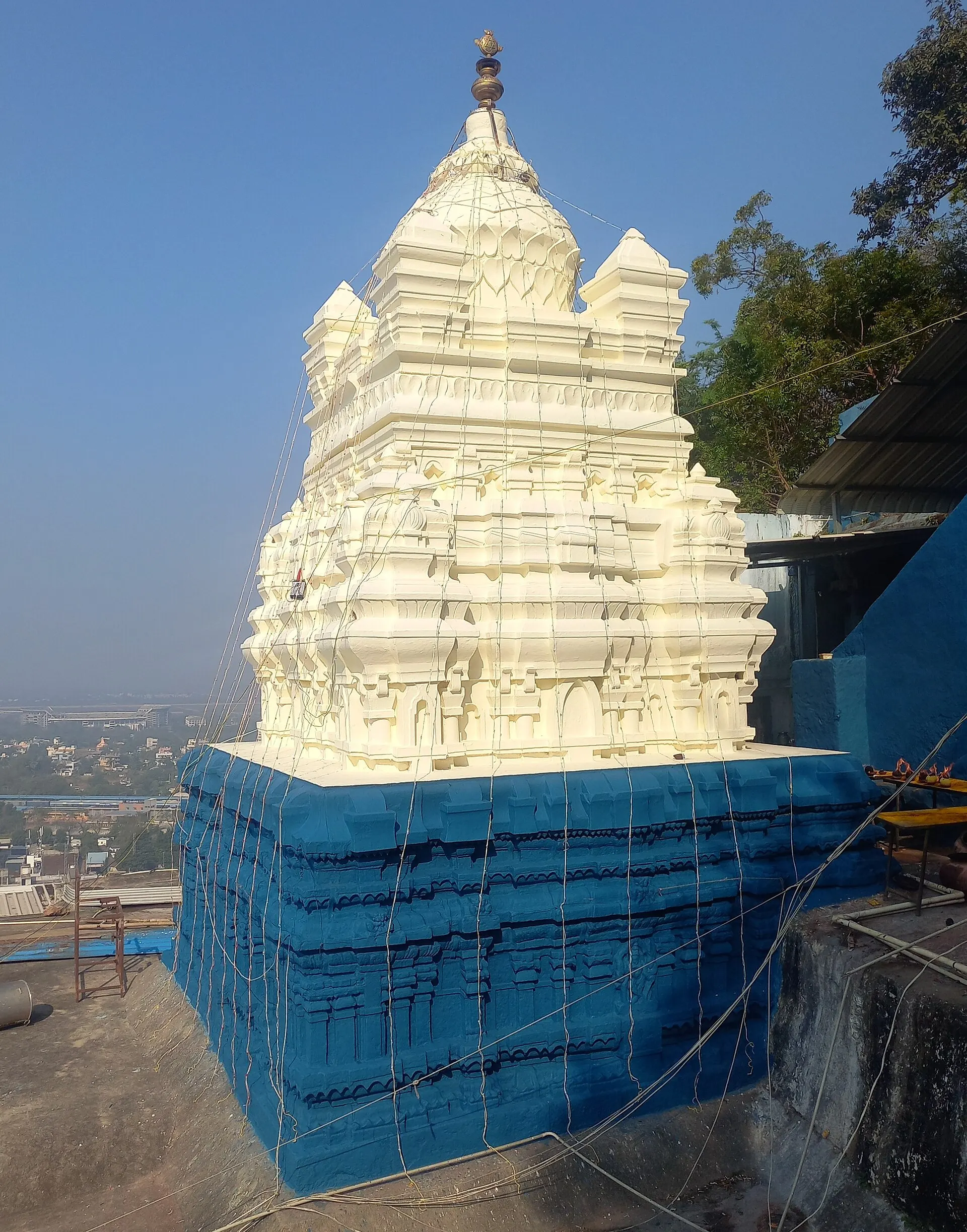 Panakala swamy temple view in Mangalagiri